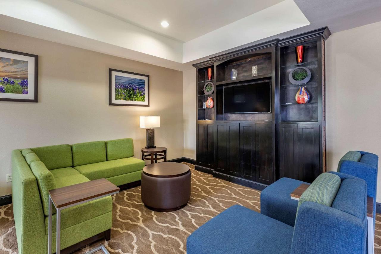 Comfort Inn & Suites Paris Dış mekan fotoğraf