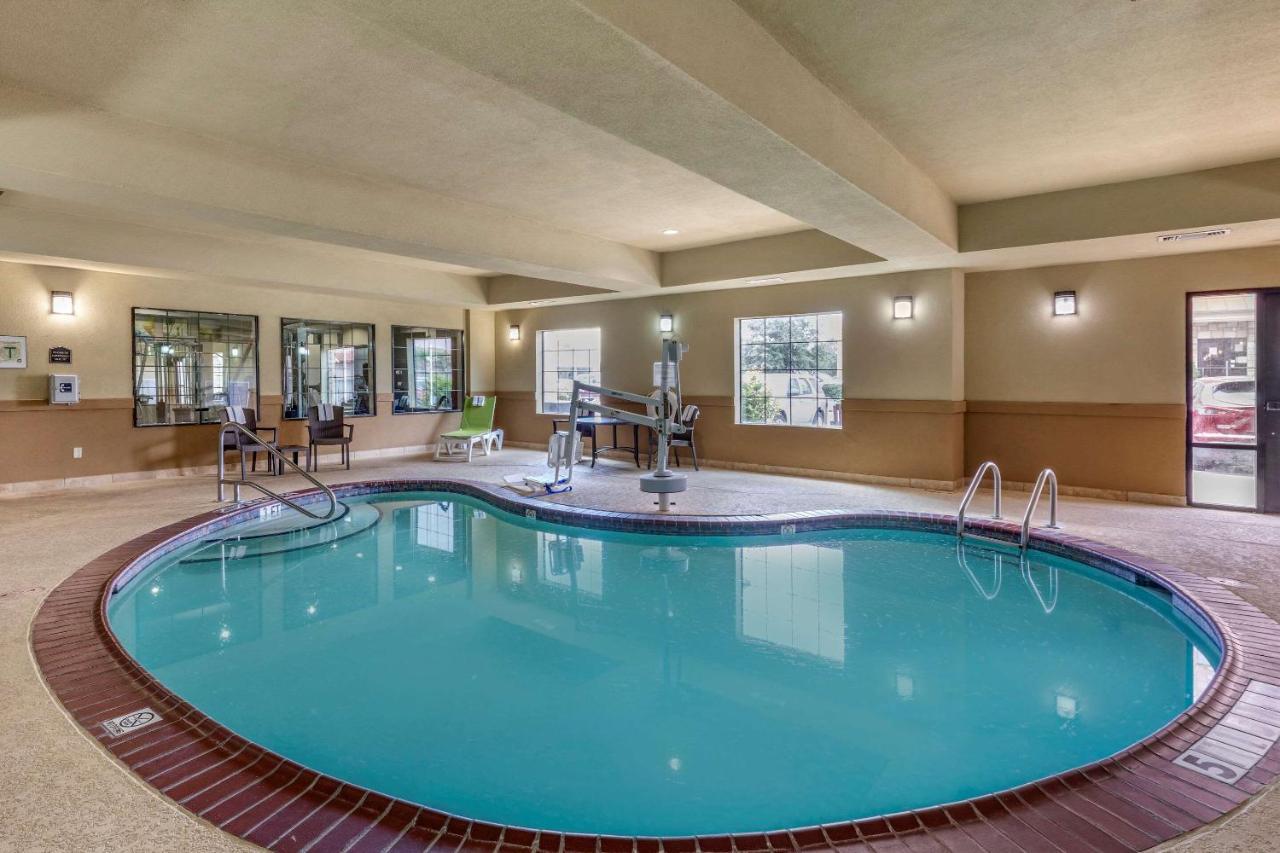 Comfort Inn & Suites Paris Dış mekan fotoğraf